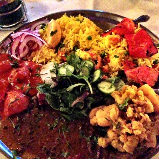 Photo taken at India&#39;s Tandoori Halal Restaurant by Jimmy H. on 11/11/2012