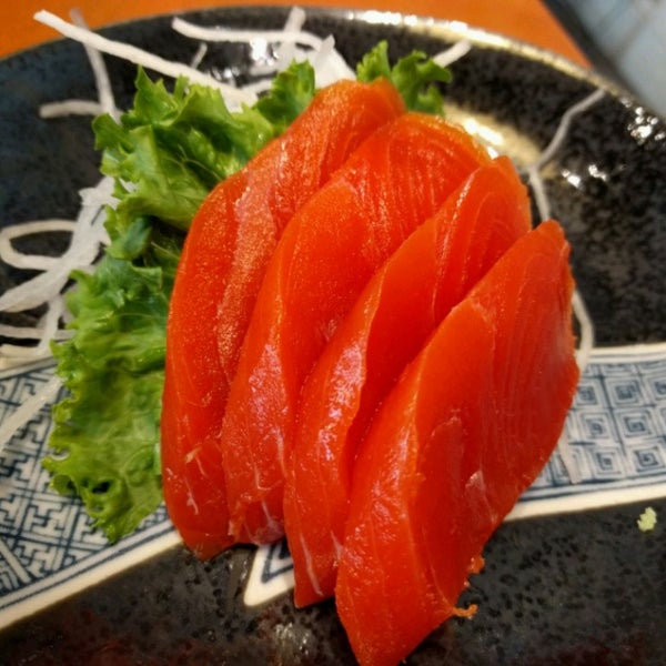 Foto diambil di Sushi Itoga oleh Alvin pada 3/31/2017