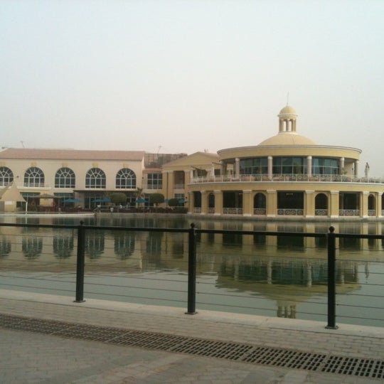 Photo prise au Courtyard by Marriott Dubai, Green Community par MangyanBlogger w. le3/22/2012