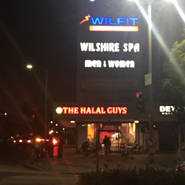 Das Foto wurde bei The Halal Guys von Caitlin G. am 8/27/2016 aufgenommen