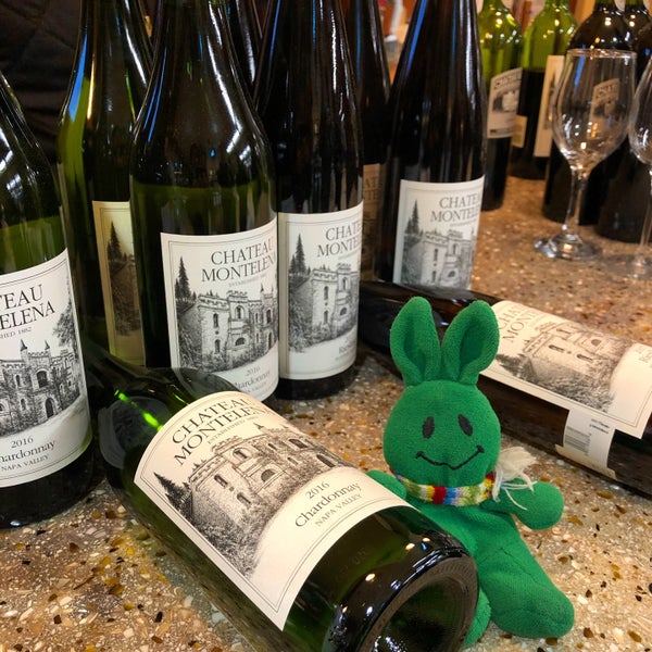 Photo prise au Astor Wines &amp; Spirits par greenie m. le12/25/2019