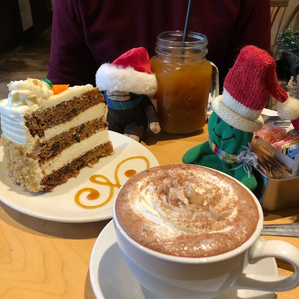 Das Foto wurde bei Mia&#39;s Bakery von greenie m. am 12/28/2019 aufgenommen