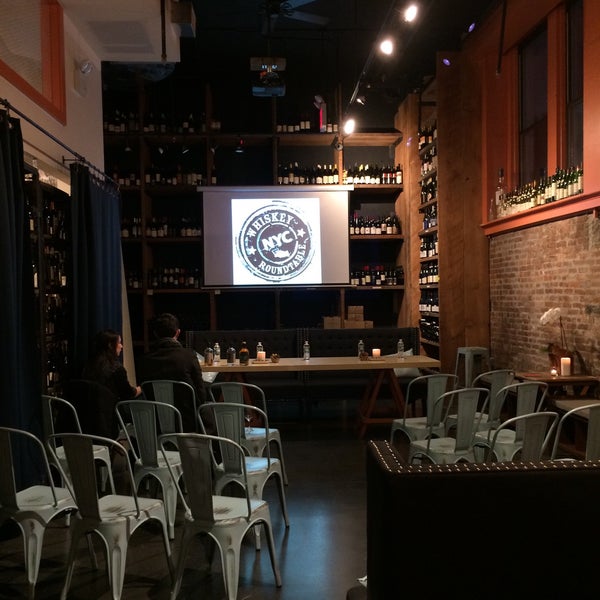 12/20/2014にgreenie m.がBack Label Wine Merchantsで撮った写真