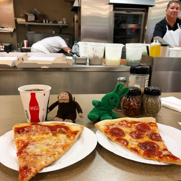 Photo taken at Sam&#39;s Pizza Palace by greenie m. on 9/29/2019