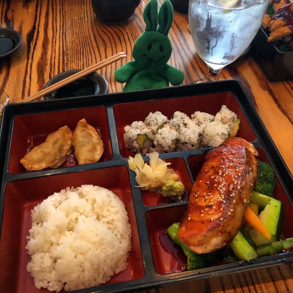 รูปภาพถ่ายที่ Ki Sushi โดย greenie m. เมื่อ 5/8/2019