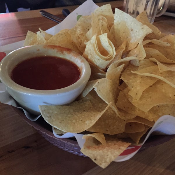 Photo taken at Chili&#39;s Grill &amp; Bar by Allyson T. on 2/13/2015