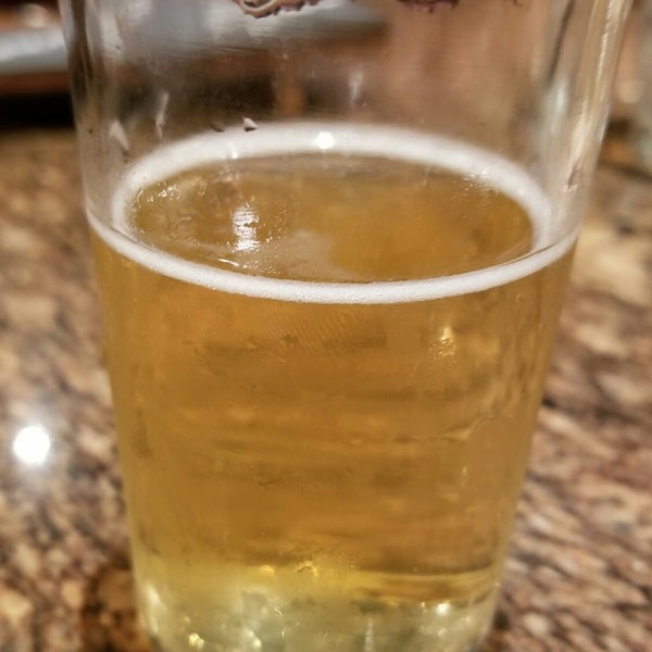 Photo taken at BJ&#39;s Restaurant &amp; Brewhouse by Juan R. on 6/23/2018