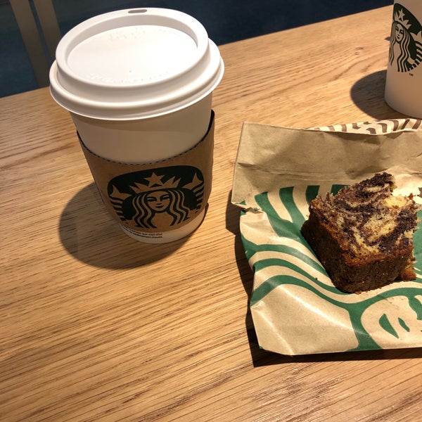 Photo prise au Starbucks par Sempels F. le2/22/2019