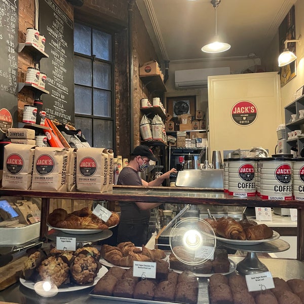 5/2/2021 tarihinde Amanda N.ziyaretçi tarafından Jack&#39;s Stir Brew Coffee'de çekilen fotoğraf