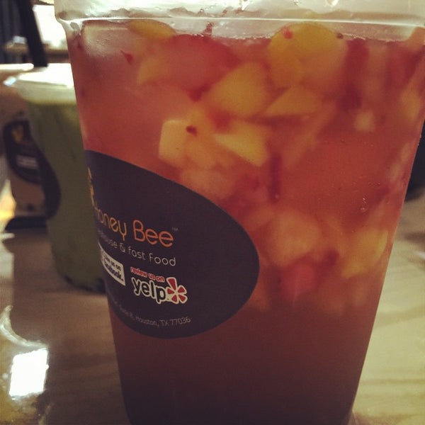 11/22/2014にSang L.がHoney Bee Teahouse and Fast Foodで撮った写真
