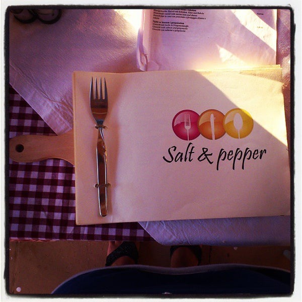8/18/2013 tarihinde Vera R.ziyaretçi tarafından Salt &amp; Pepper'de çekilen fotoğraf