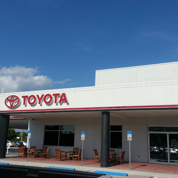 5/18/2013にDaniel O.がAutoNation Toyota Fort Myersで撮った写真