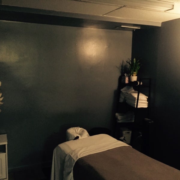 รูปภาพถ่ายที่ Heaven Massage &amp; Wellness Center โดย Gozde K. เมื่อ 7/21/2015