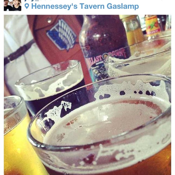 Foto tomada en Hennessey&#39;s Tavern Gaslamp  por Laudie el 7/22/2013