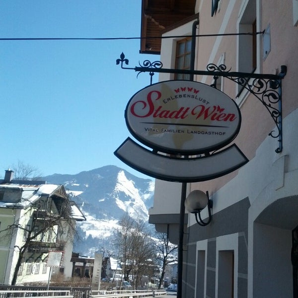 Photo taken at Hotel Stadt Wien Zell am See by Michael K. on 3/3/2013