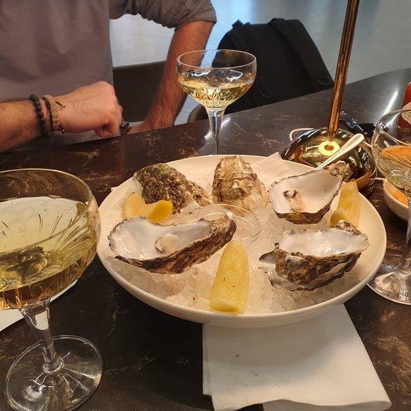 Photo taken at Bubbles Seafood &amp; Wine Bar by Elif on 1/11/2024
