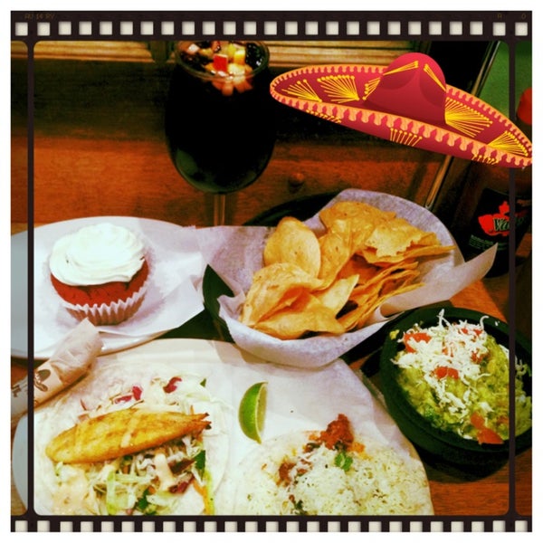 Снимок сделан в Flaco&#39;s Tacos пользователем Princess M. 2/26/2013