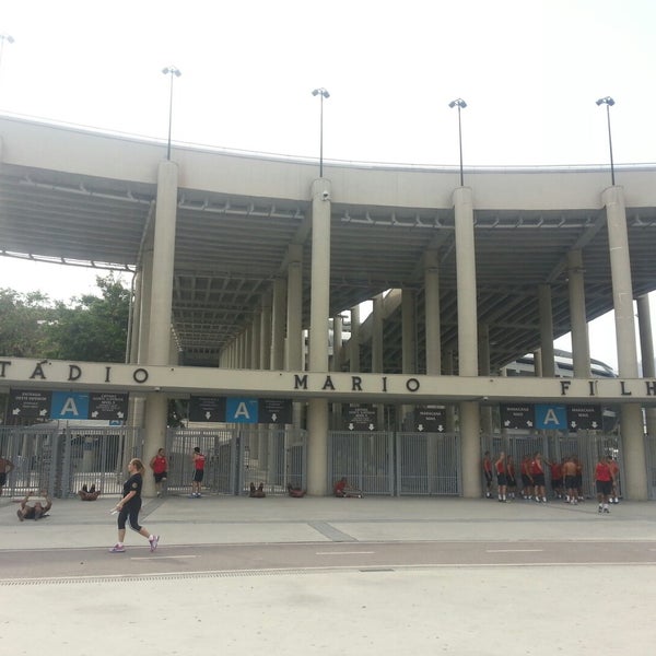 Foto scattata a Estádio Jornalista Mário Filho da Erica K. il 11/3/2014