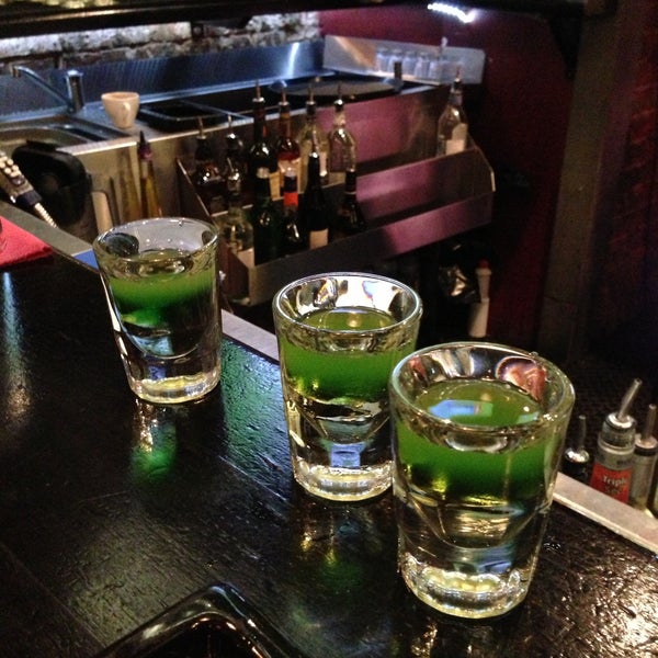 รูปภาพถ่ายที่ Tequila Bar&amp;Boom โดย Artem M. เมื่อ 5/12/2013