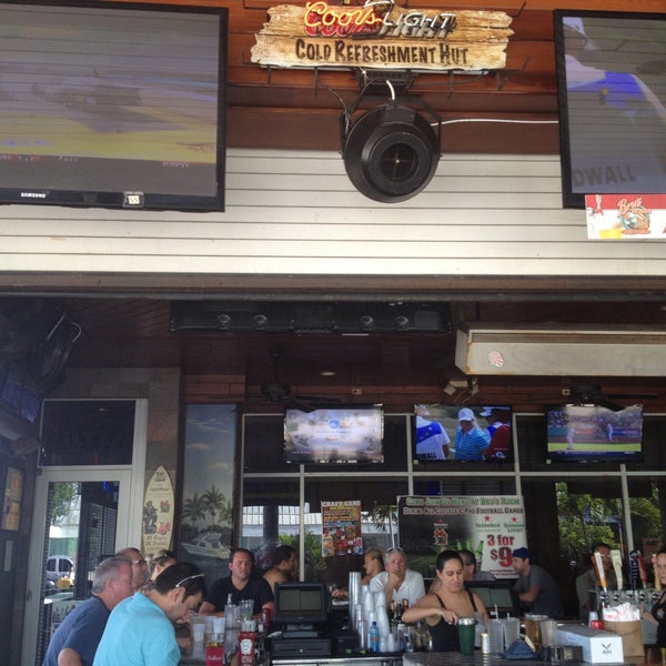 Foto tirada no(a) Bru&#39;s Room Sports Grill - Deerfield Beach por Hank M. em 8/17/2013