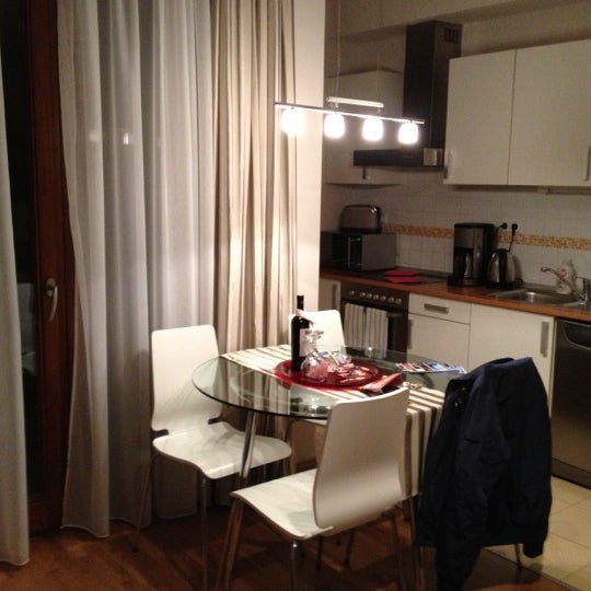 Foto diambil di 7Seasons Apartments Budapest oleh Silvia P. pada 10/16/2012