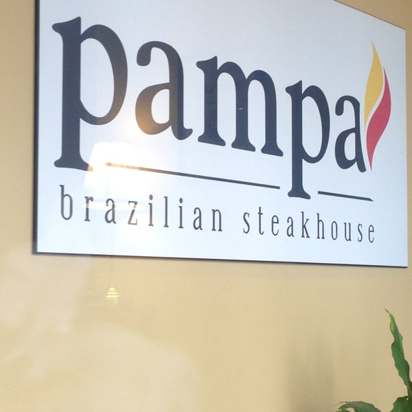 Das Foto wurde bei Pampa Brazilian Steakhouse von Debbie D. am 3/13/2013 aufgenommen