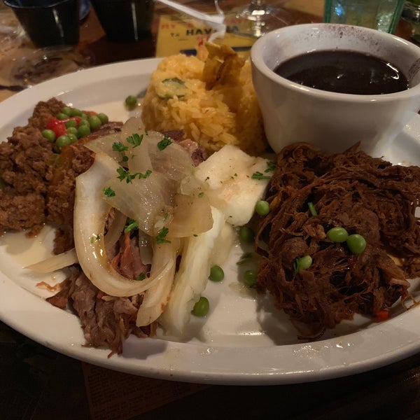 12/26/2018 tarihinde Sean S.ziyaretçi tarafından El Meson de Pepe Restaurant &amp; Bar'de çekilen fotoğraf