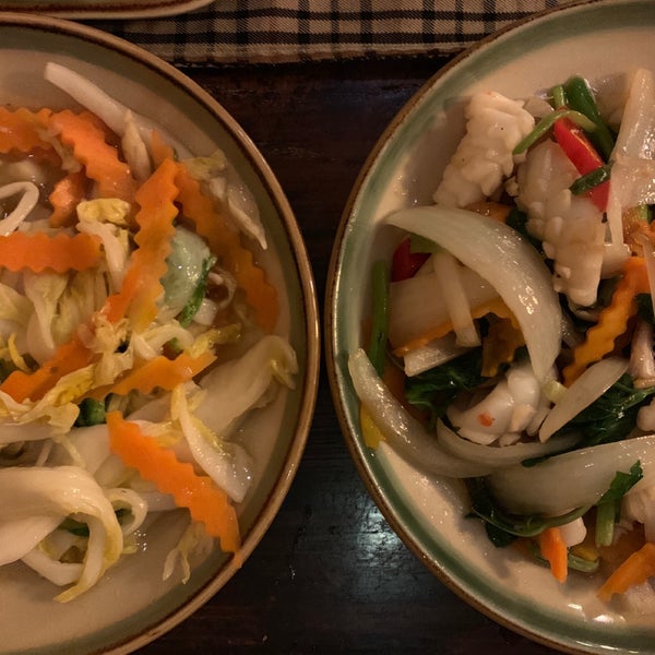Foto diambil di HOME Hanoi Restaurant oleh Andrea P. pada 4/20/2019