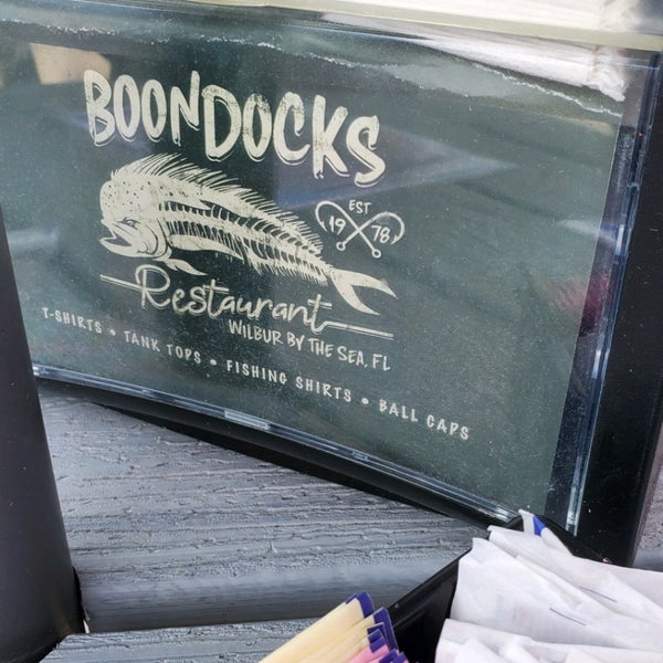 Foto tirada no(a) Boondocks Restaurant por Clinton™ em 6/17/2021