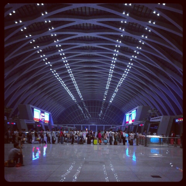 photos at tianjin west railway station - 8 tips from 822