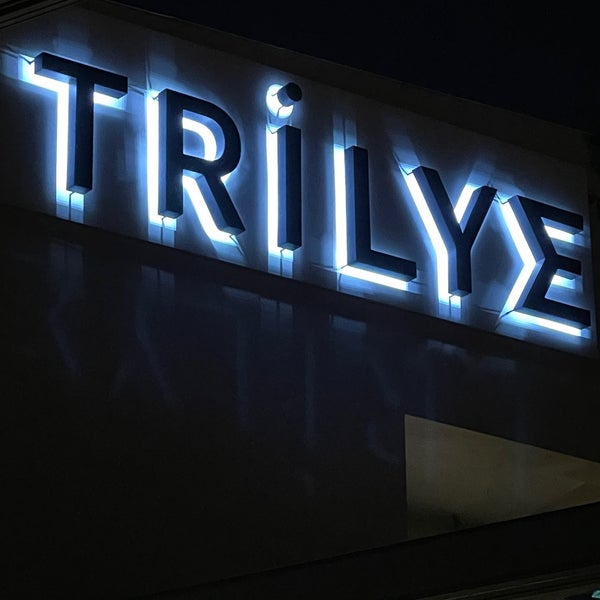 Foto tomada en Trilye Restaurant  por YEYYOŞ el 8/29/2022