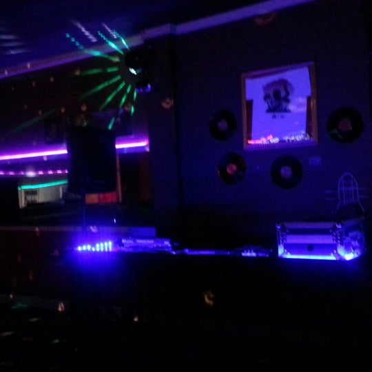 Ambassador Lounge 2 tips