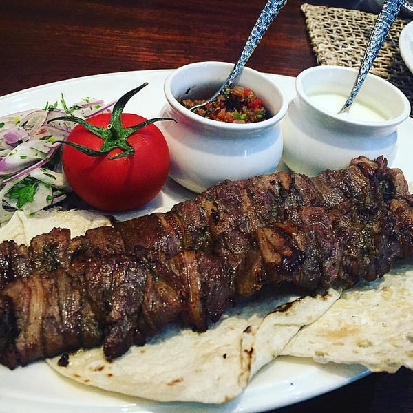 Снимок сделан в JAG Azerbaijan Restaurant пользователем Saudifooodie A. 10/21/2015