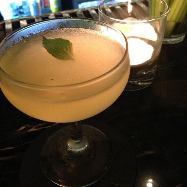 Try the Fidelity cocktail! It's amazing! Friendliest bar crew ever! #FattyCrabHk