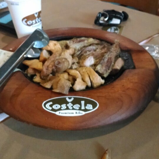 Photo taken at Costela Premium Ribs by Eder D. on 6/13/2014
