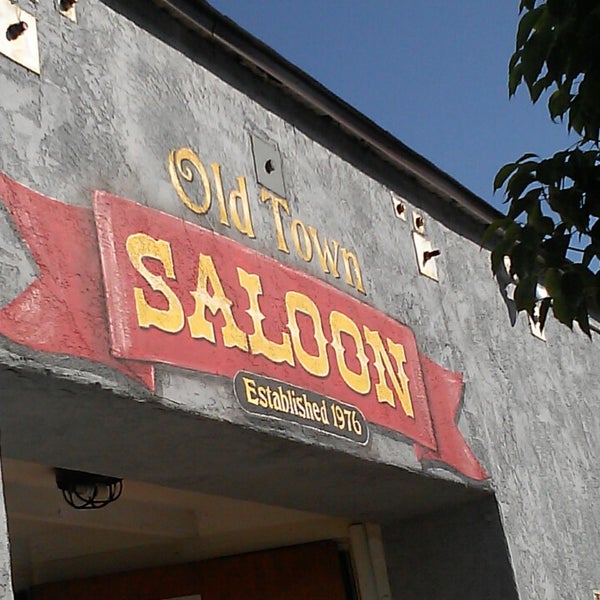 Снимок сделан в Old Town Saloon пользователем $$$hawna M. 5/12/2013