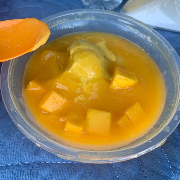 Hui Lau Shan Dessert Shop