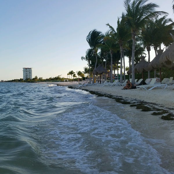 รูปภาพถ่ายที่ Villa del Palmar Cancun Beach Resort &amp; Spa โดย Adianna C. เมื่อ 2/26/2017