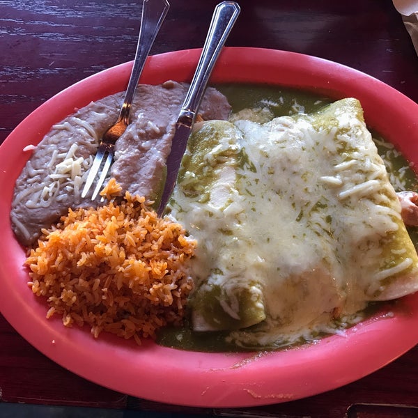 Photo taken at El Guapo&#39;s Campbell by Trevor C. on 3/2/2017