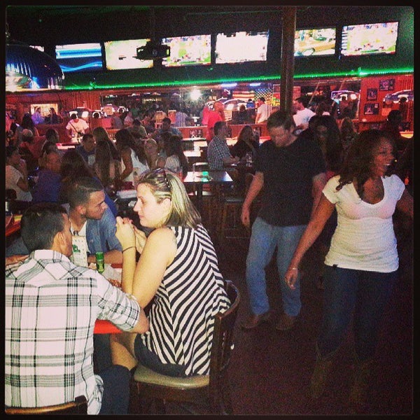 Photo taken at Little Hoolie&#39;s Sports Bar by delvin h. on 7/17/2013