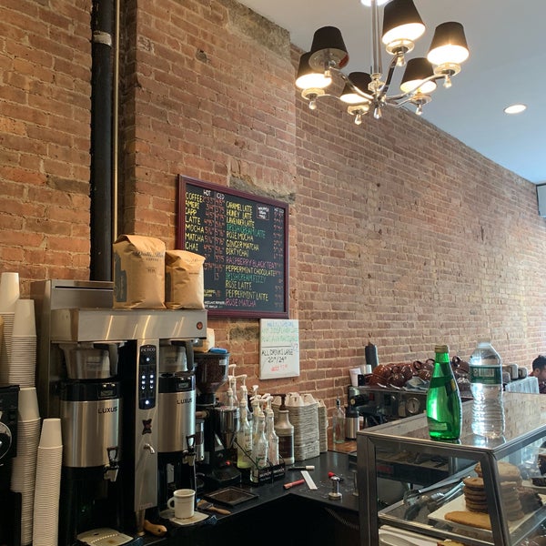 4/19/2019 tarihinde Justin B.ziyaretçi tarafından Cafe Jax'de çekilen fotoğraf
