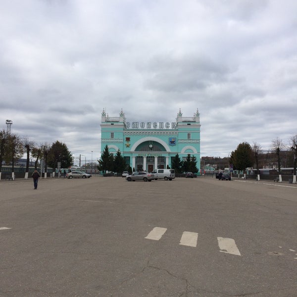 Калуга вокзальная площадь 3 калуга 1. Привокзальная площадь 1 Смоленск. Вокзальная площадь Калуга. Привокзальная площадь 3 Уфа. Привокзальная площадь Смоленск