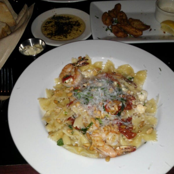 Foto tomada en Gaetano&#39;s Restaurant  por Angela L. el 7/1/2013