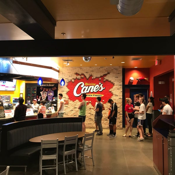 8/24/2018にCJ Y.がRaising Cane&#39;s Chicken Fingersで撮った写真