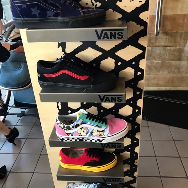 vans store main place mall