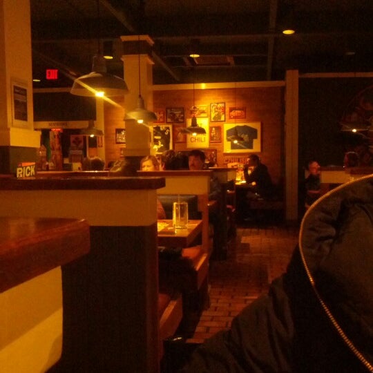 Photo taken at Chili&#39;s Grill &amp; Bar by Shaimaa F. on 12/1/2012