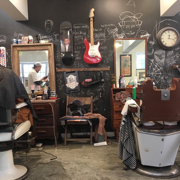 4/17/2017 tarihinde Iain F.ziyaretçi tarafından Hair House Barbershop by Adam Chan'de çekilen fotoğraf