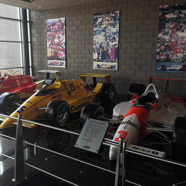 Foto tirada no(a) Penske Racing Museum por Brent O. em 5/16/2015