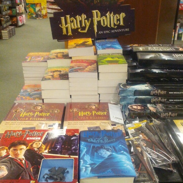 Photos At Barnes Noble Lloyd District Portland Or