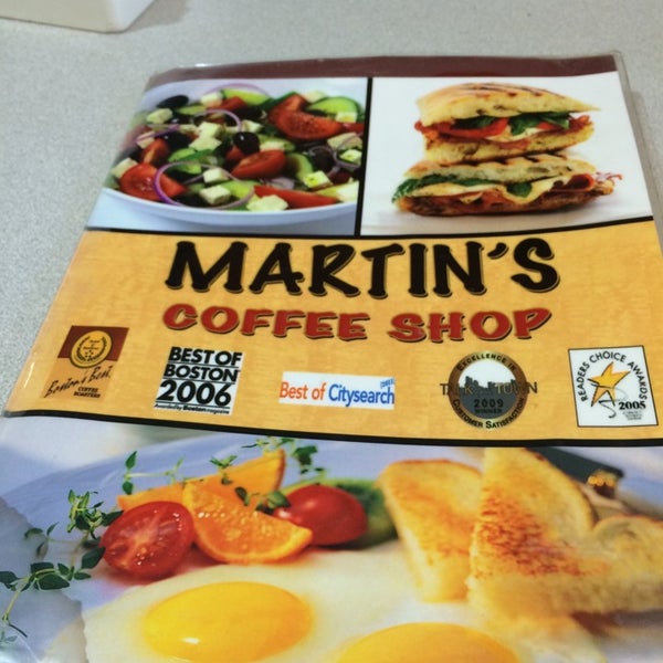 Foto tomada en Martin&#39;s Coffee Shop  por Peg T. el 10/9/2014